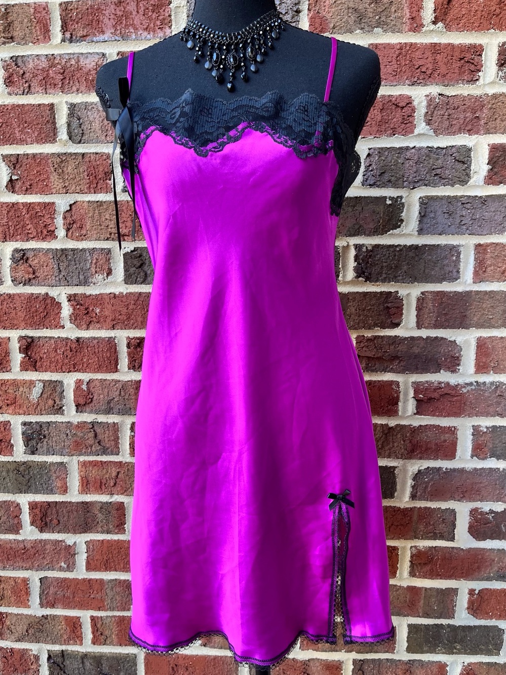 Victoria’s Secret 2004 collection fuschia satin slip dress / lingerie - Small